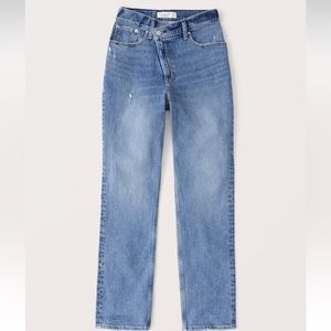 Abercrombie Curve Love 90s Straight Jean with Criss across Waist in Medium Wash